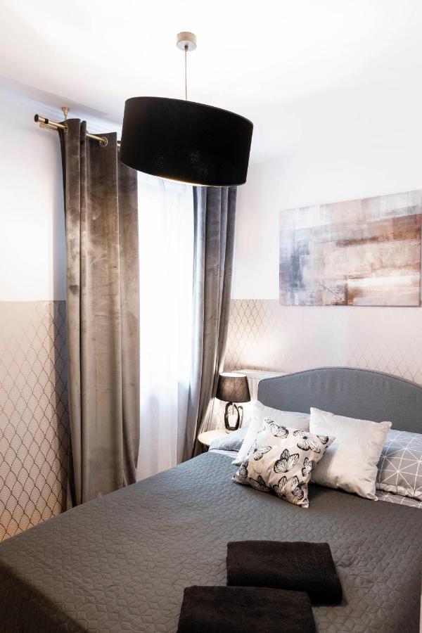 Clicktheflat Constitution Square Apart Rooms Varsovia Exterior foto